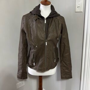 New Lock and Love Faux Leather Jacket Women Motorcycle Coat with Removable Hood